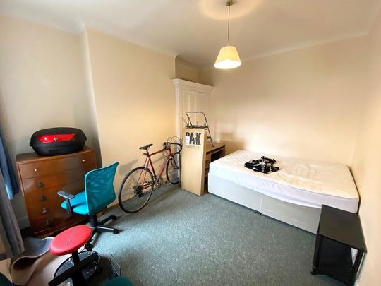 4 bedroom terraced house to rent - Photo 1