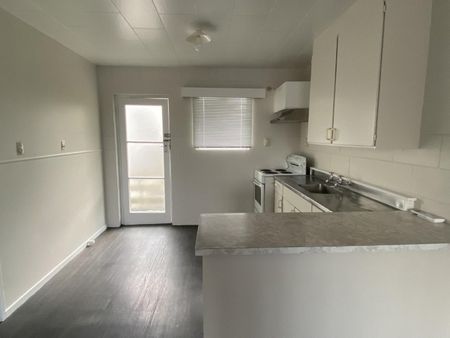 Cosy One-Bedroom Flat in the Heart of Hamilton ... - Photo 2