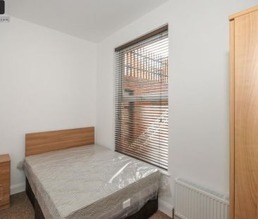Apt 2, 41 Ulsterville Avenue, Lisburn Road, Belfast, BT9 7AS - Photo 2