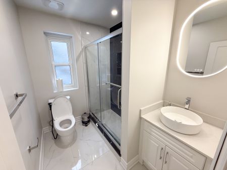 For Lease - 82 Norden Crescent Unit# Main, Toronto, Ontario - Photo 5