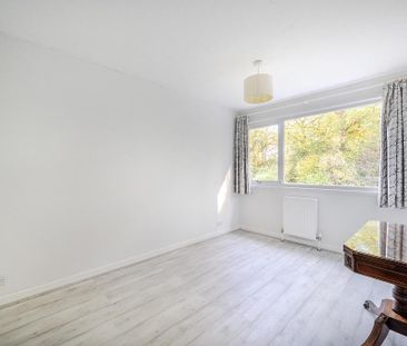 4 bedroom detached house to rent - Photo 2