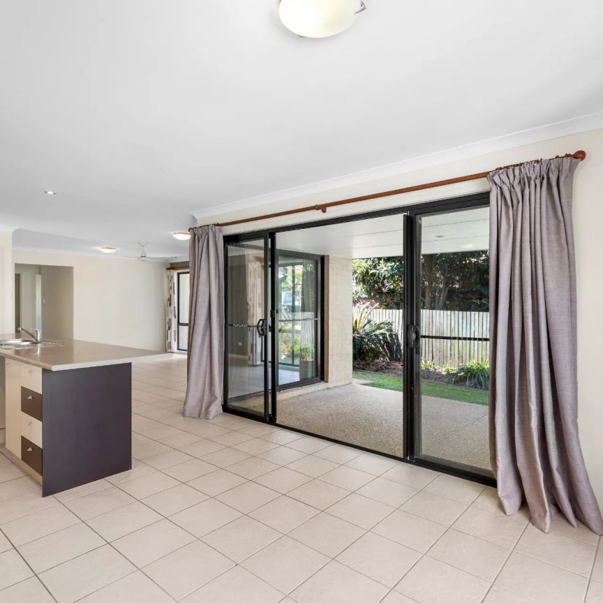 Large Family Home At The Top of Buderim - Photo 1