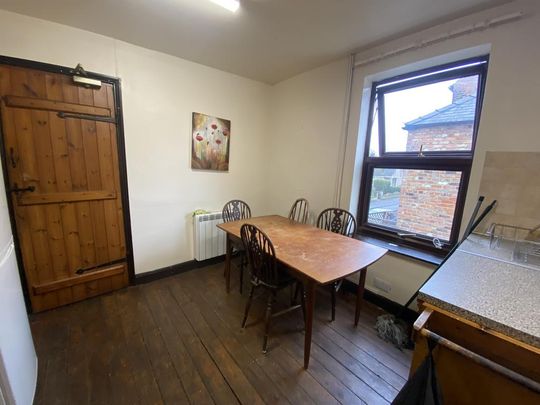 1 bedroom in a house share to rent - Photo 1