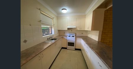 ONE BEDROOM APARTMENT WITH SUNROOM (OVER 55'S COMMUNITY) - Photo 3