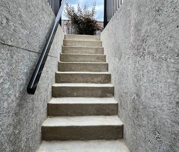 For Lease - 33 Gulfbrook Circle, Brampton, Ontario - Photo 5