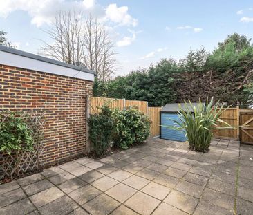 3 bedroom terraced house to rent - Photo 2