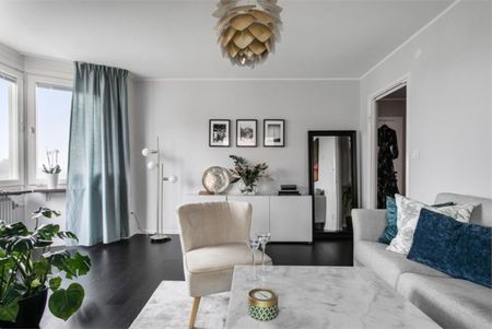 56 kvm 2:a i Sickla - Foto 3