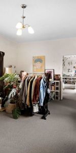 Stylish Unit - Photo 3