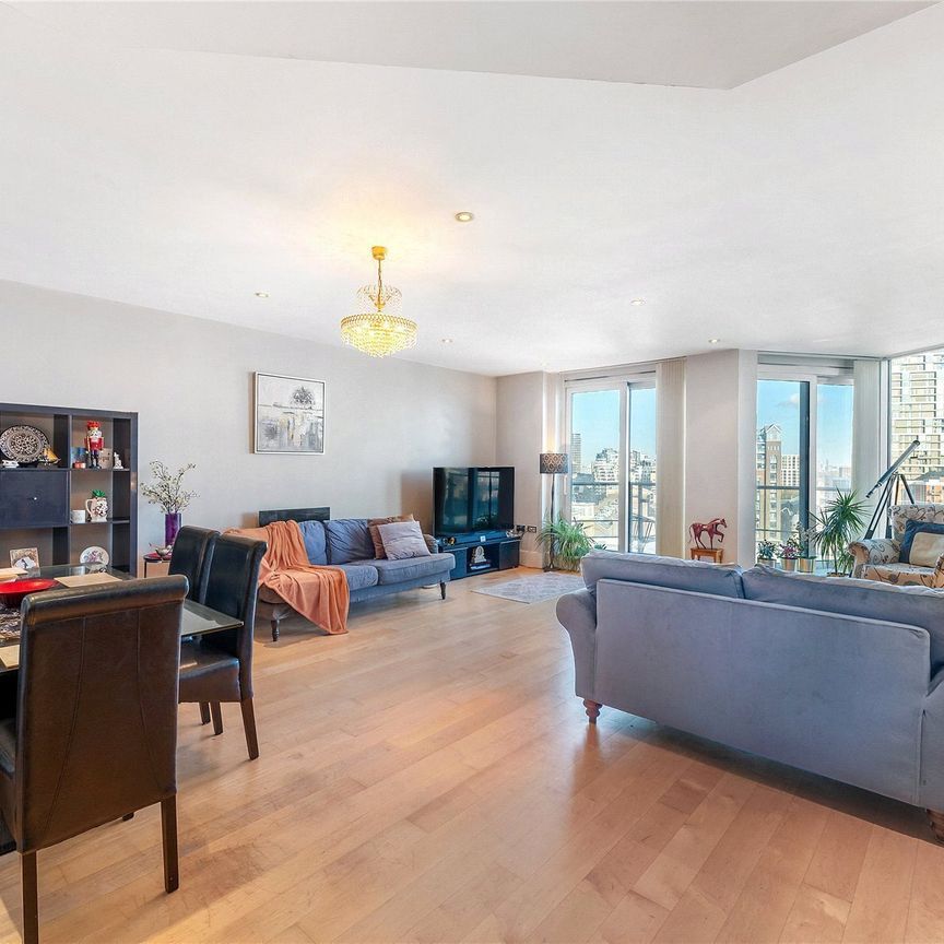 Ensign House, Juniper Drive, London, SW18 flat to rent - Photo 1