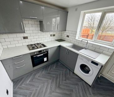 2 bedroom semi-detached house to rent - Photo 6