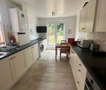 1 bedroom in a house share to rent - Photo 1