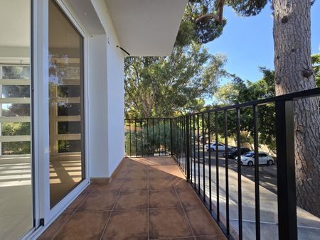 Semi-Detached House · Elviria - Photo 2