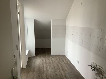 Verlieben Sie sich: Super Wohnung mit großer Dachterrasse !! - Foto 2