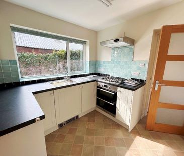 2 bedroom detached bungalow to rent - Photo 5