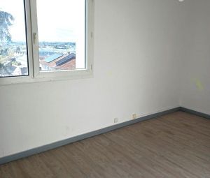 Location Appartement à ST MARCELLIN - Photo 1