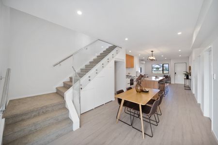 Nice and New in Opaheke - Photo 3