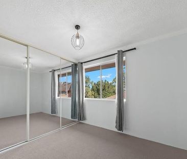 TWO BEDROOM APARTMENT CLOSE TO ALL AMENITIES OF LIVERPOOL! - Photo 5