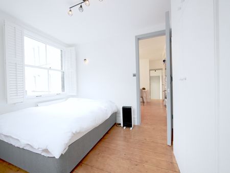1 Bed Flat, St Stephens Crescent, W2 - Photo 4