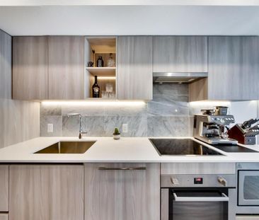 19 Bathurst St #1910 - Photo 6