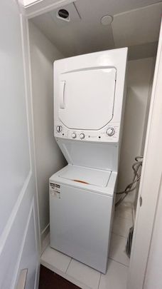 For Lease - 20 Meadowglen Place Unit# 333, Toronto, Ontario - Photo 1