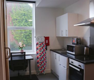 1 Bed Flats - Photo 3
