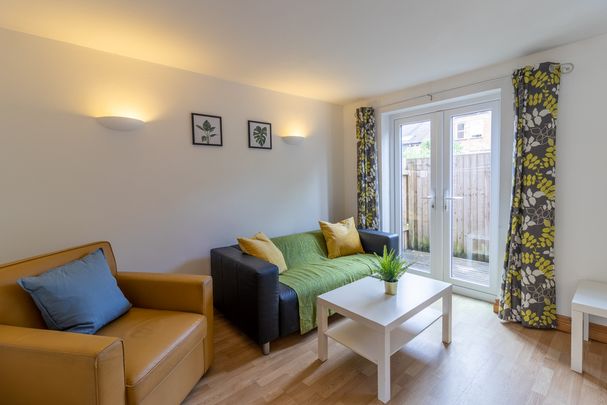 5 Bed Student Accommodation - Photo 1