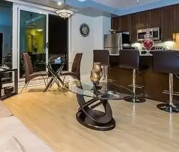 Park Place Million Dollar Views! | 100 John Street, Brampton - Photo 1