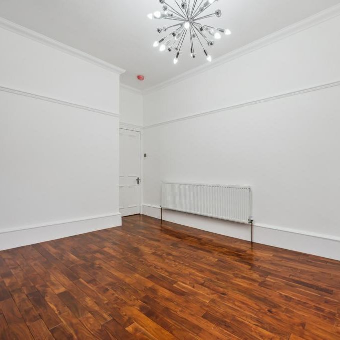 3 bedroom flat to rent - Photo 1