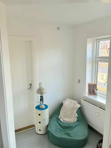 Rummelig 3-værelses lejlighed med lys og charme - Foto 5