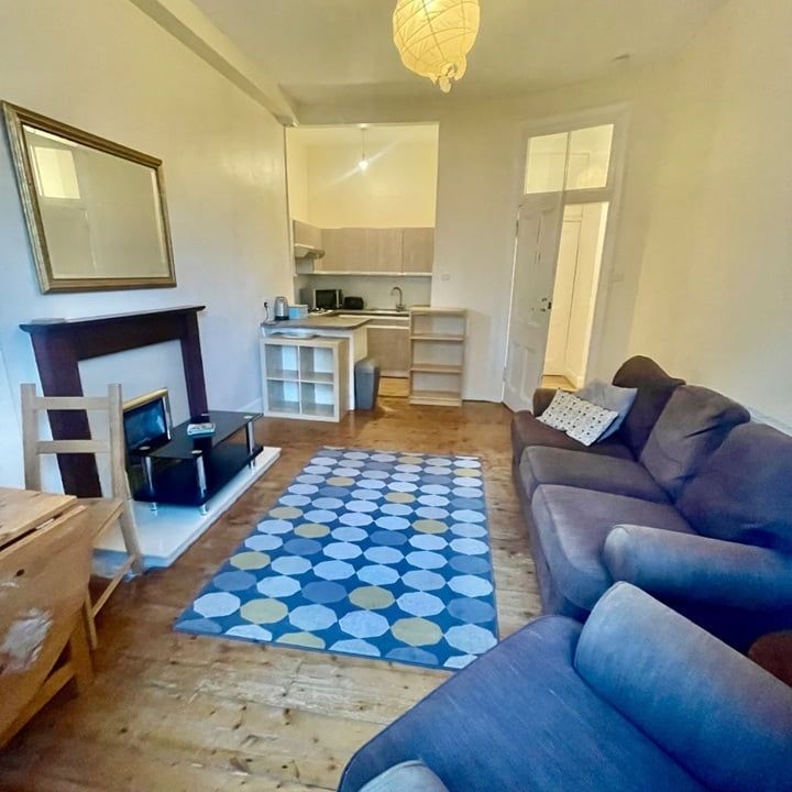 1 Bed Flat, Dickson Street, EH6 - Photo 1