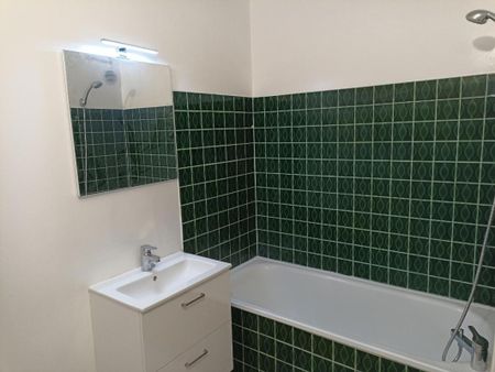 Location Appartement 1 pièce 34m² EVREUX 27000 - Photo 4