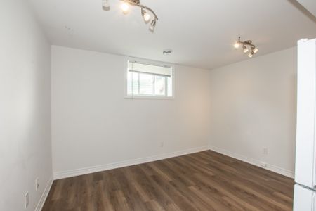 All Inclusive 1 Bedroom Lower Unit in Welland!! - Photo 3