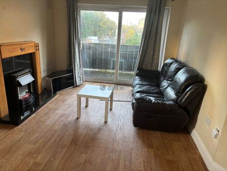 Apartment to rent in Dublin, Kilmore - Photo 4