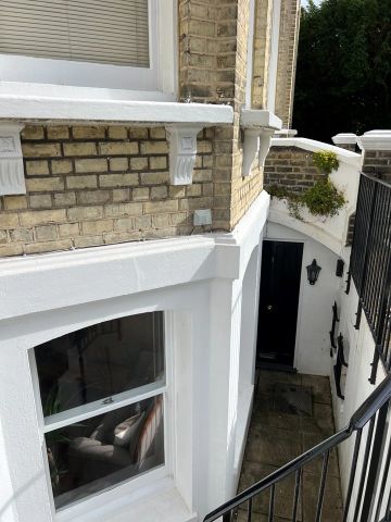 2 Bed Flat, Hove, BN3 - Photo 3