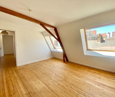 A LOUER - NANTES CATHÉDRALE - Appartement 2 pièces de 54.50 m² (60.... - Photo 5