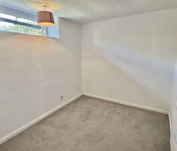 2 bedroom detached bungalow to rent - Photo 3