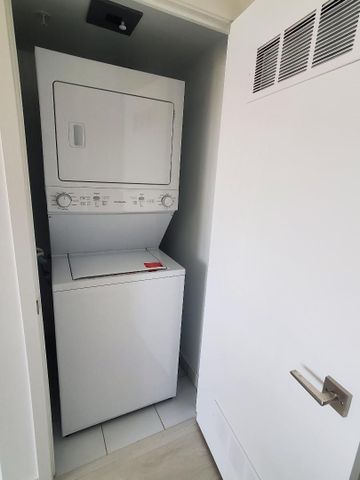 For Lease - 75 Oneida Crescent Unit# 402, Richmond Hill, Ontario - Photo 2