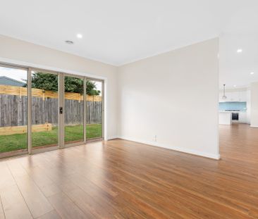 Contemporary Sustainable Comfort Just Steps From Schools, Shops & T... - Photo 3