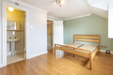 Room in a Shared House, Conyers Road, SW16 - Photo 4