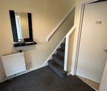 4 bedroom semi-detached house to rent - Photo 3