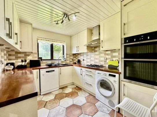 Holbrook, Oadby, Leicester, LE2 - Photo 1