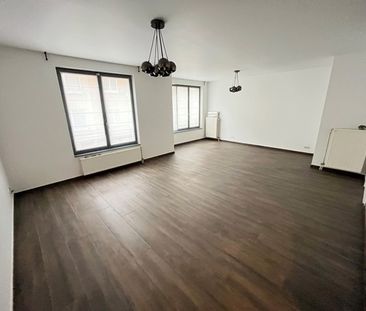 Verhuur appartement 3 kamers, 123m² - Photo 3