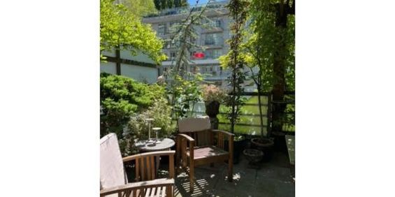 1 Bedroom Townhome In Yaletown with a Roof Top Patio - Photo 3