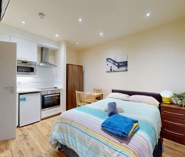 Studio Flat, Chatsworth Road, NW2 - Photo 2