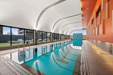 Beautifully Presented One-Bedroom Apartment with City Views - Photo 4