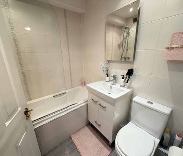 Sweepstakes, Ballsbridge, Dublin 4 - Photo 3