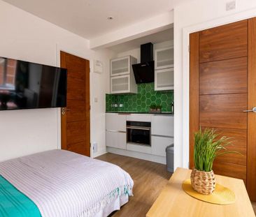 Studio to rent - Photo 1