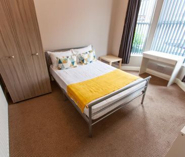 4 bedroom terraced house to rent - Photo 5