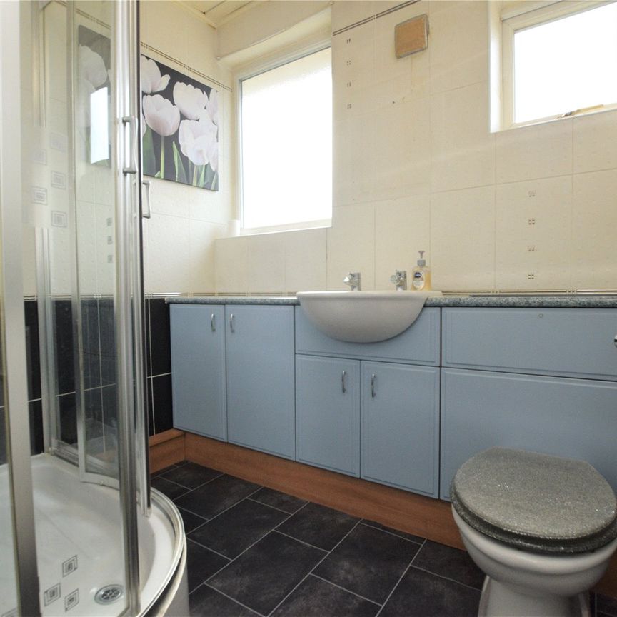 10, Greenside Close, Leeds, West Yorkshire, LS12 4SB - Photo 1
