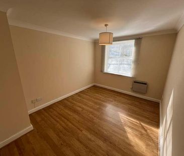 Sherfield House Burton Road, SO15 - Photo 3